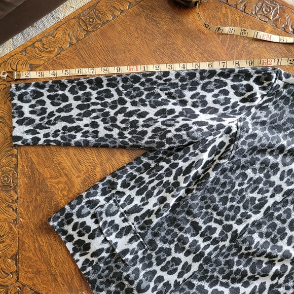 Chico's Animal Print Leopard Full Zip Bomber Jacket Coat - Picture 6 of 10